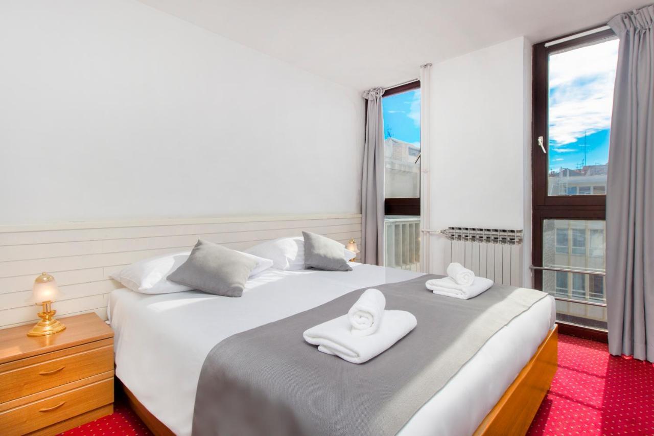 Hotel Jadran Šibenik Exteriör bild