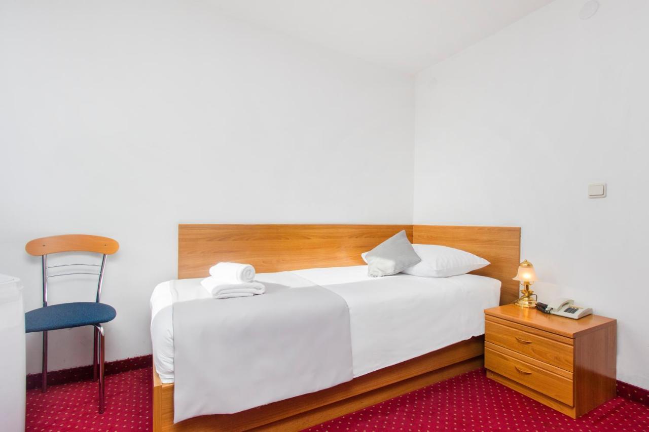 Hotel Jadran Šibenik Exteriör bild