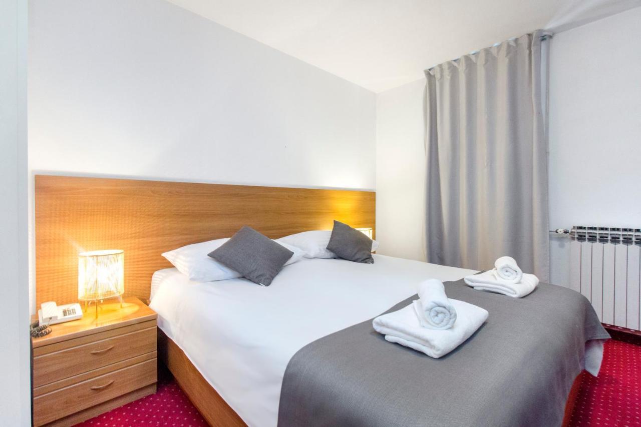 Hotel Jadran Šibenik Exteriör bild