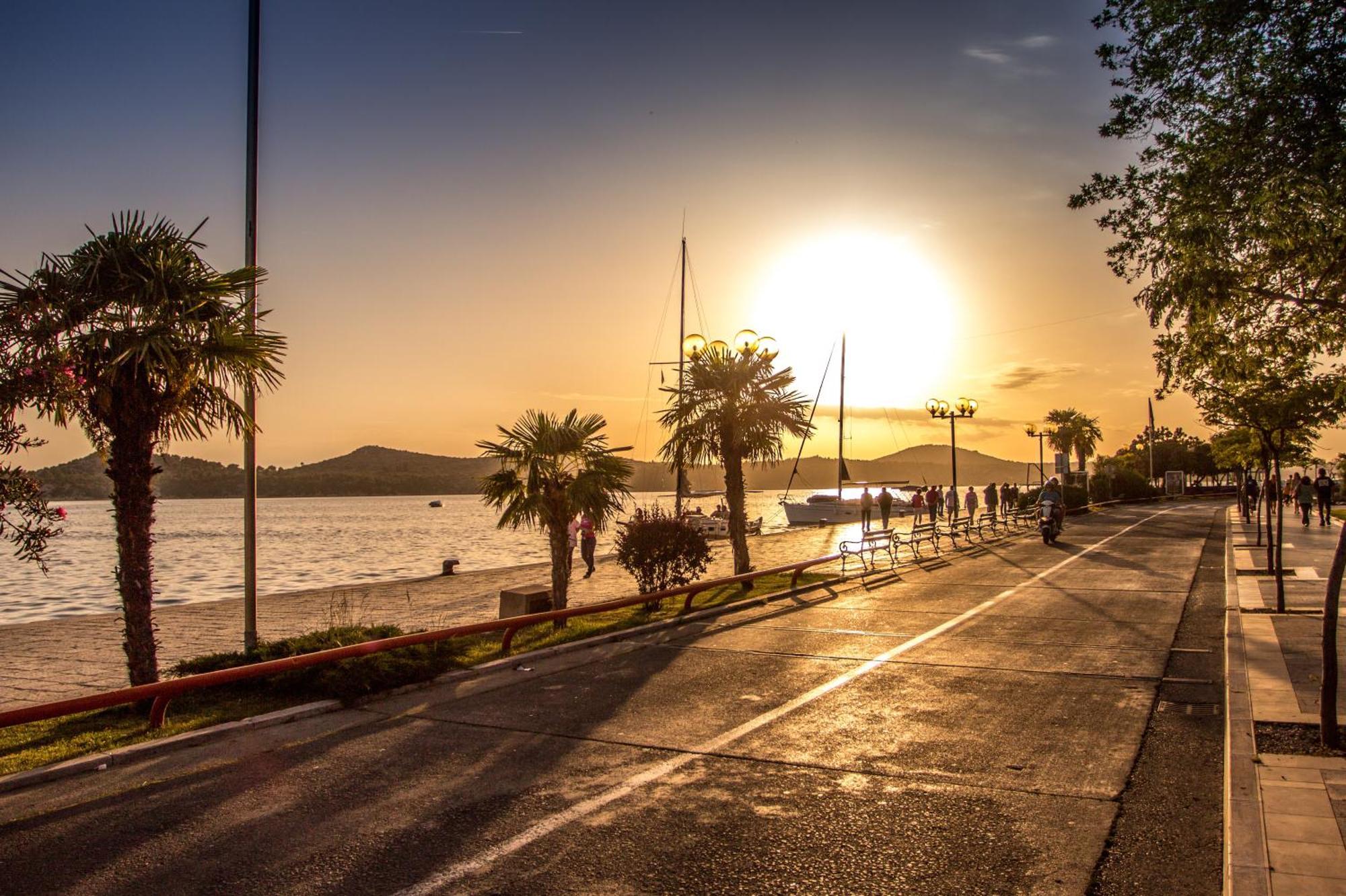 Hotel Jadran Šibenik Exteriör bild
